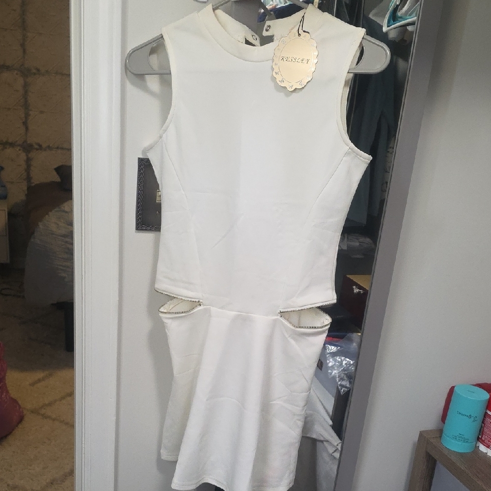 Elegant White Cutout Mini Dress